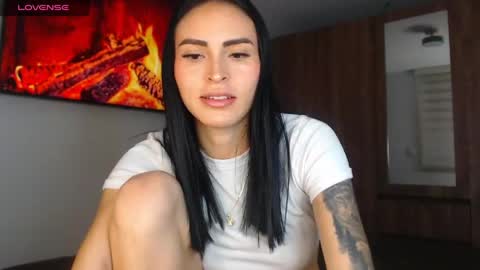 Linda online show from May 23, 3:01 am