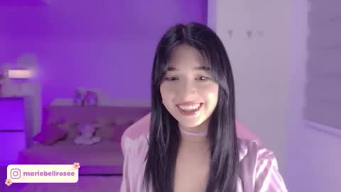 Snapshot of petite_marie_ chatting on May 19, 4:19 am petite_marie_ online show from May 19, 4:19 am