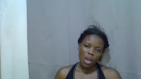 petite_melan online show from September 25, 11:41 pm
