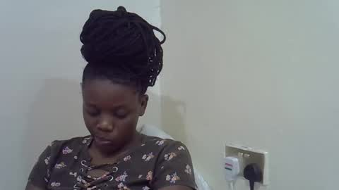 petite_melan online show from December 14, 12:43 pm