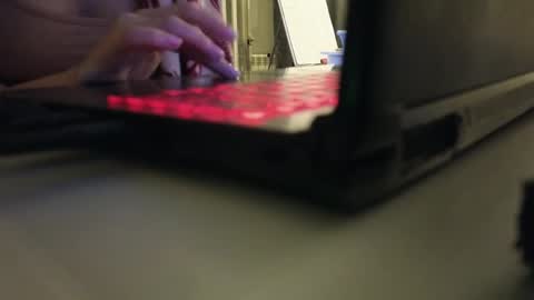 Snapshot of petite_peach__ chatting on January 20, 2:01 am Evelin online show from January 20, 2:01 am