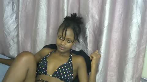 petite_star2 online show from November 22, 7:18 am