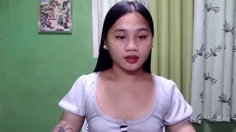 Snapshot of petite_trish chatting on January 20, 9:46 am trish online show from January 20, 9:46 am