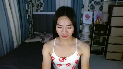 Snapshot of petiteasianmarian chatting on March 3, 7:43 am bigcock Marian online show from March 3, 7:43 am