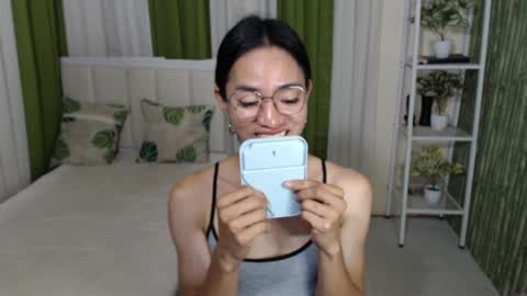 Snapshot of petiteasianmarian chatting on March 9, 2:07 am bigcock Marian online show from March 9, 2:07 am