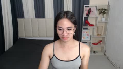 Snapshot of petiteasianmarian chatting on October 8, 10:57 am bigcock Marian online show from October 8, 10:57 am