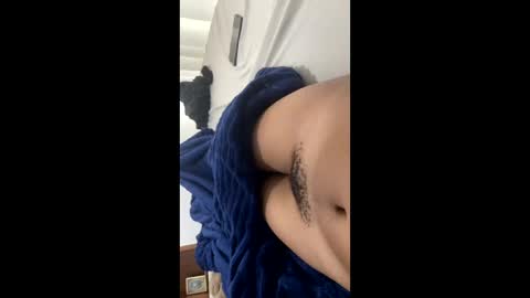 Snapshot of petitebrownie chatting on March 16, 3:16 pm petitebrownie online show from March 16, 3:16 pm