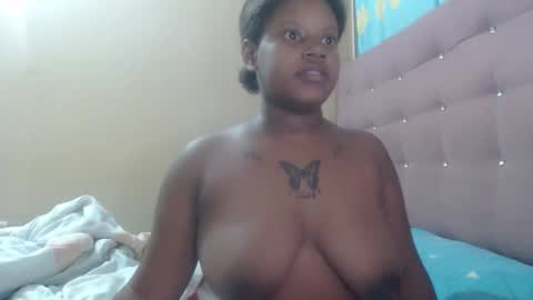 Snapshot of petitechocolatemommy chatting on November 25, 2:55 am petitechocolatemommy online show from November 25, 2:55 am