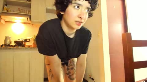 Lunna online show from March 12, 1:23 am