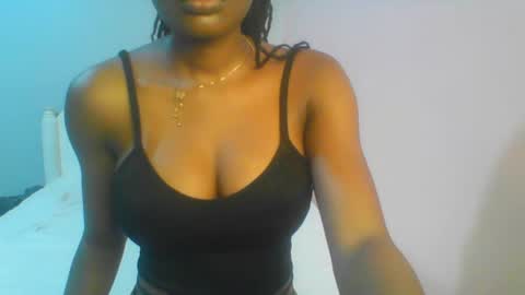Snapshot of petiteediva chatting on July 7, 3:09 am diva online show from July 7, 3:09 am