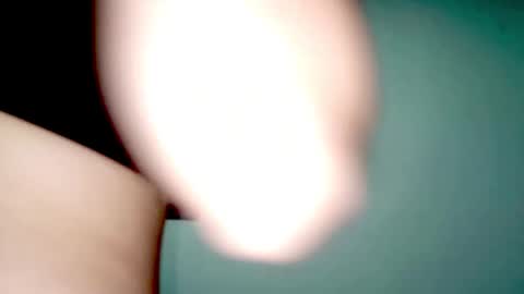 Snapshot of petiteivoryqueen chatting on June 8, 4:35 am danna online show from June 8, 4:35 am
