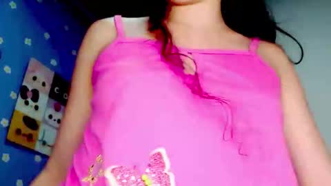 Snapshot of petiteivoryqueen chatting on June 9, 4:24 am danna online show from June 9, 4:24 am