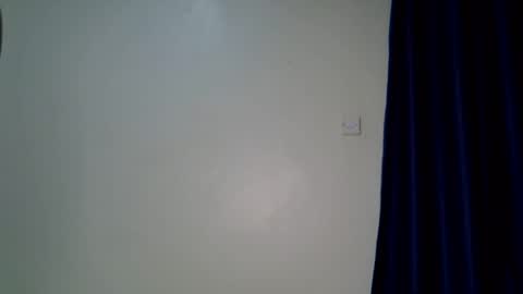 Snapshot of petitekittyy chatting on February 13, 3:24 am Kitty online show from February 13, 3:24 am