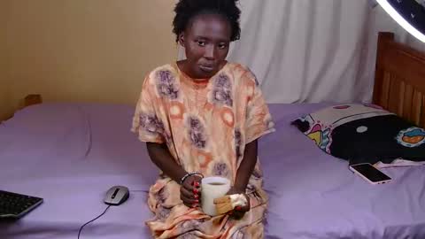 Kitty online show from April 5, 2:58 pm