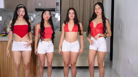 Sara Emma and Nahomy online show from October 16, 1:56 pm