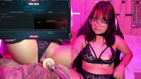 Snapshot of petitesally_ chatting on December 2, 7:58 am Sally online show from December 2, 7:58 am