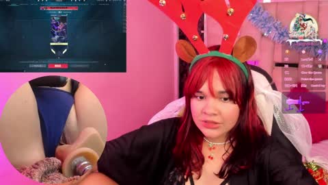 Snapshot of petitesally_ chatting on December 26, 8:00 pm Sally online show from December 26, 8:00 pm