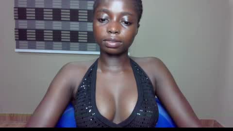 petitexxebony online show from June 7, 7:50 pm