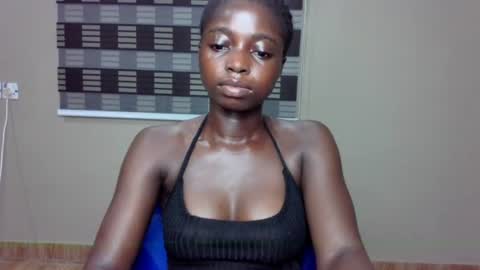 petitexxebony online show from June 14, 8:00 pm