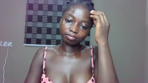 petitexxebony online show from June 27, 7:30 pm