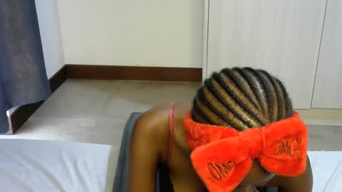 petitpearl online show from March 10, 12:37 pm