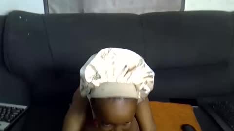 petitpearl online show from February 12, 9:48 am