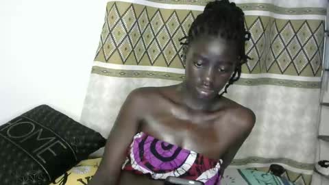 petitte_gyaal online show from November 11, 11:38 pm