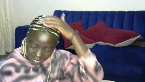 petitte_gyaal online show from December 17, 2:28 am