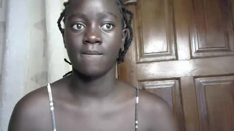 petitte_gyaal online show from January 12, 4:01 pm