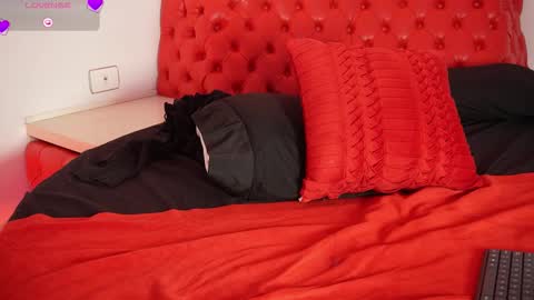 Snapshot of petitte_mussa chatting on March 27, 8:09 am Mussa online show from March 27, 8:09 am