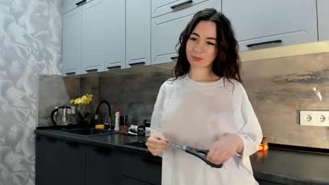 Emma online show from December 16, 9:52 pm