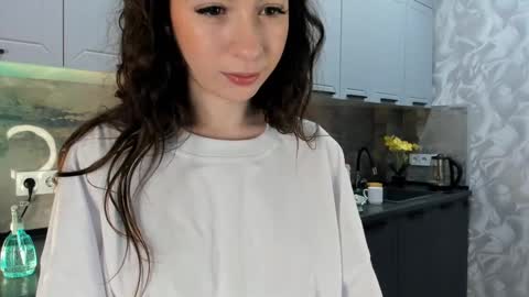 Emma online show from December 19, 4:13 pm