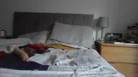 Snapshot of petrof82 chatting on October 21, 7:42 am petrof82 online show from October 21, 7:42 am