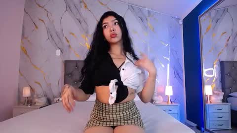 Pettit Courtny online show from February 25, 7:58 pm