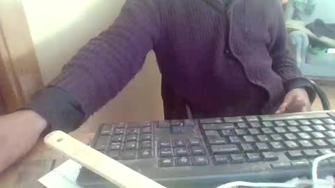 Snapshot of peyo873996 chatting on April 9, 7:58 am peyo873996 online show from April 9, 7:58 am
