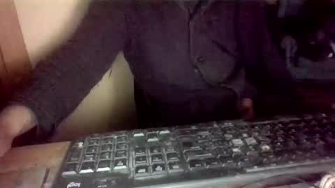 Snapshot of peyo873996 chatting on April 16, 6:41 pm peyo873996 online show from April 16, 6:41 pm