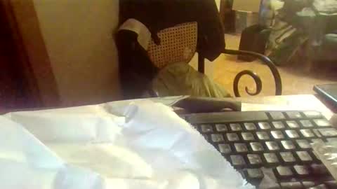 Snapshot of peyo873996 chatting on April 30, 7:53 pm peyo873996 online show from April 30, 7:53 pm