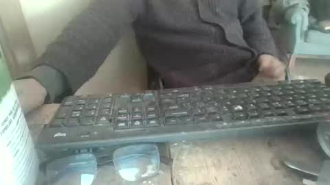 Snapshot of peyo873996 chatting on May 7, 7:58 am peyo873996 online show from May 7, 7:58 am
