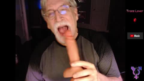 Snapshot of pghk2000 chatting on October 4, 1:58 am George online show from October 4, 1:58 am