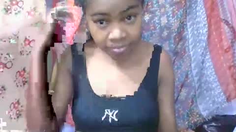 Snapshot of phania185885 chatting on March 25, 6:19 am phania185885 online show from March 25, 6:19 am