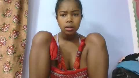 Snapshot of phania185885 chatting on March 29, 3:45 pm phania185885 online show from March 29, 3:45 pm