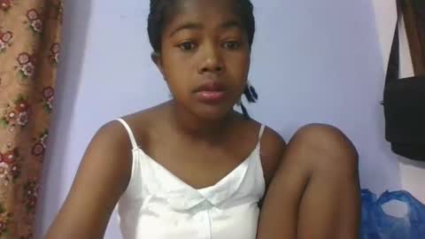 Snapshot of phania185885 chatting on April 9, 3:39 am phania185885 online show from April 9, 3:39 am