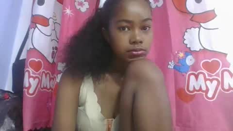 Snapshot of phania185885 chatting on April 16, 4:35 am phania185885 online show from April 16, 4:35 am