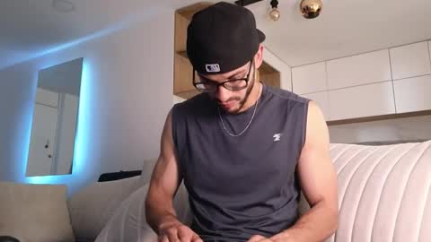 phantom_bigger1 online show from January 8, 1:24 pm