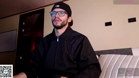 phantom_bigger1 online show from April 9, 11:37 am