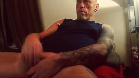 Snapshot of phatboy60660 chatting on November 3, 6:58 am phatboy60660 online show from November 3, 6:58 am