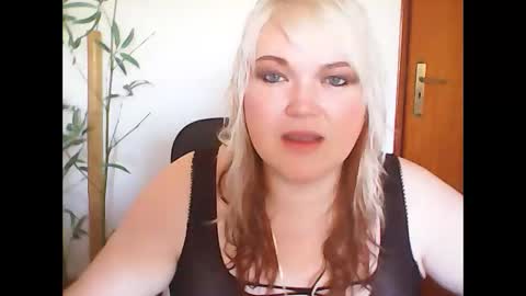 phatpcat73 online show from April 3, 11:08 am