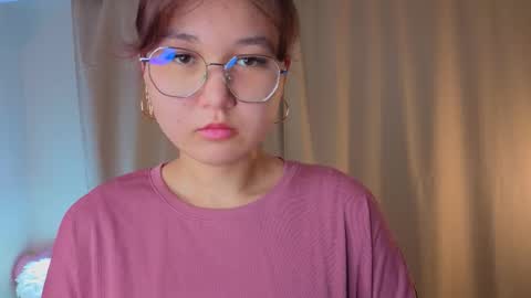 Snapshot of phebenogowski chatting on November 19, 4:34 am Jenny online show from November 19, 4:34 am