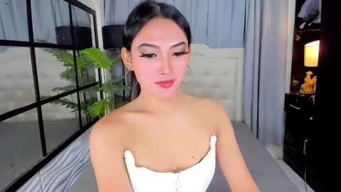 Snapshot of phenomenal_ivy chatting on June 6, 2:44 pm phenomenal_ivy online show from June 6, 2:44 pm