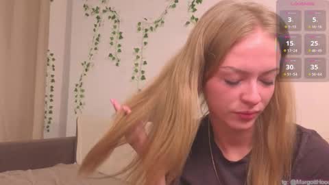 Snapshot of philippagales chatting on October 2, 5:58 am Margot call me Margot Robbie online show from October 2, 5:58 am